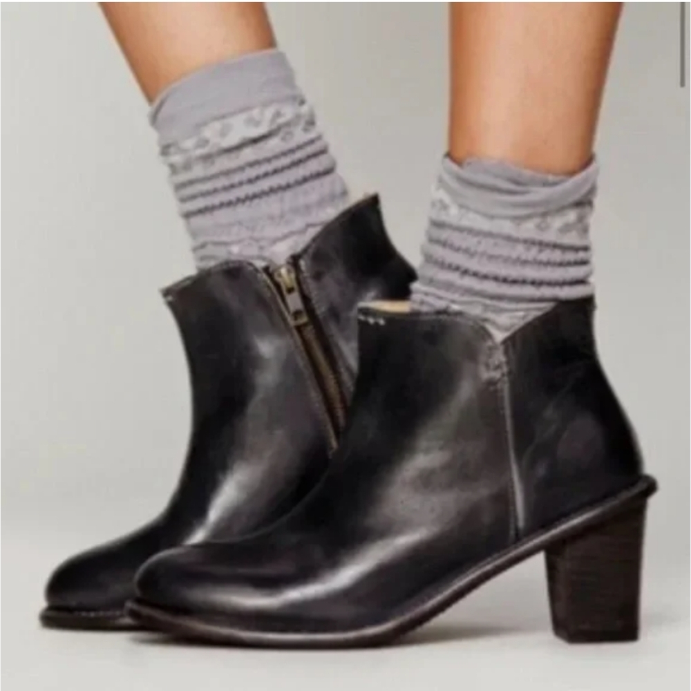 Bed Stu Cobbler Series, Leather, Goodyear Welt Sonic Bootie Women, 7 Distressed‎